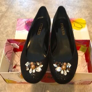 Moda - loarfar with pretty accessories -Size 10